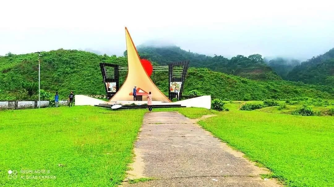 অবহেলায় জৌলুস হারাচ্ছে বাঁশতলা পর্যটনকেন্দ্র