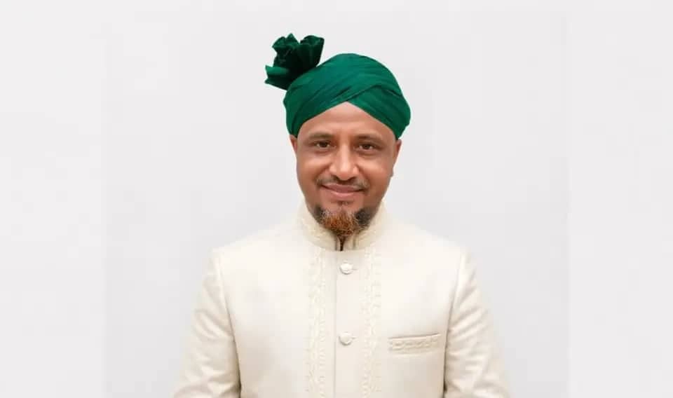 ত্যাগ ও সম্প্রীতির বার্তা দিয়ে ঈদ শুভেচ্ছা জানালেন মাওলানা আব্দুল বাছিত খান