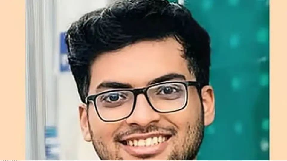 ফ্লোরিডায় মর্মান্তিক হত্যাকাণ্ডের শিকার বাংলাদেশি শিক্ষার্থী লিমনের জানাজা সম্পন্ন: গভীর শোকের ছায়া